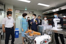 명인고등학교 명장관(조리실) 개관식 참석 성주군청 > 성주소개 > 군정홍보 > 성주군 새소식 보기
