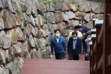 (글보기)북문화놀이터 오솔길 현장 방문 성주군청 > 성주소개 > 군정홍보 > 성주군 새소식 보기 성주군사이버기업지원센터