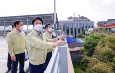 성주군청 별관 및 공용주차장 현장 방문 성주군청 > 성주소개 > 군정홍보 > 성주군 새소식 보기
