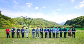 (글보기)성주호 생태둔치조성사업 파크골프장 준공식 성주군청 > 성주소개 > 군정홍보 > 성주군 새소식 보기 다함께! 힘찬 새성주, 민원과