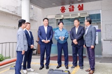 (글보기)추석 연휴 무강병원 응급실 격려 방문 성주군 새소식 보기 > 군정홍보 > 성주소개 > 성주군청 성주군청