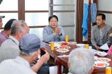 (글보기)벽진면 톡톡 소통의 날(수촌리) 성주군청 > 성주소개 > 군정홍보 > 성주군 새소식 보기 다함께! 힘찬 새성주, 민원과