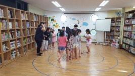 7월에 활동한 얼씨구 절씨구 | 작은도서관