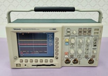 Tektronix TDS 3032 Two Channel Color Digital Phosphor Oscilloscope - 계측기-장터 - 소리전자