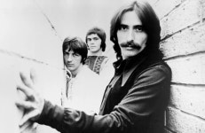 쓰리 독 나이트 / Three Dog Night - Masters The Millennium Collection  - 자유게시판 - 소리전자