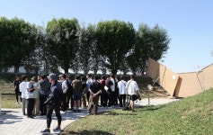 ＜サッカー日本代表練習＞円陣で話をした森保監督（撮影・西海健太郎） - スポニチ Sponichi Annex サッカー