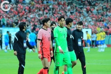 현장포토 – 스포츠니어스 220602 하나은행 초청 축구국가대표팀 친선경기 대한민국 vs 브라질