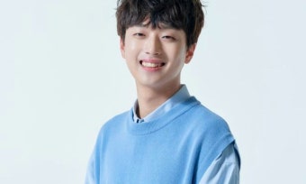이찬원, 코로나 확진에 동료 연예인 연이어 격리…방송·가요계 초비상