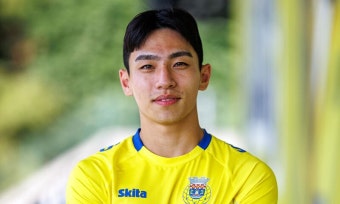 2003년생 MF 이현주, 포르투갈 1부 아로카 이적… 이적료 25억원 | 스포츠 월드 2003년생 MF 이현주, 포르투갈 1부 아로카 이적… 이적료...