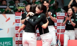 ‘파죽의 7연승’ 하나카드, PBA 팀리그 1R 우승…PS 진출 조기 확정! | 스포츠 월드 ‘파죽의 7연승’ 하나카드,  PBA 팀리그 1R 우승…PS... 