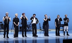 올아워즈 “립싱크 NO, 오직 라이브”…신곡 "레디 투 럼블" 무대 첫 공개 | 스포츠 월드 올아워즈 “립싱크 NO, 오직 라이브”…신곡 "레디 투...