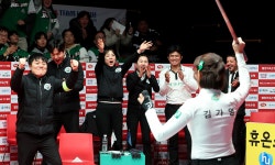 “왕좌 탈환!” 하나카드, SK렌터카 꺾고 PBA 팀리그 최초 ‘V2’ | 스포츠 월드 “왕좌 탈환!” 하나카드, SK렌터카 꺾고 PBA 팀리그 최초... 