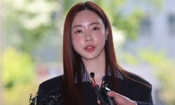 양정원, 하루 만에 검찰 출석…남편 사건 연루 여부 조사 | 스포츠 월드 양정원, 하루 만에 검찰 출석…남편 사건 연루 여부 조사