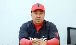 [준PO3 승장] 3연승으로 PO 직행… 이범호 감독 “삼성 상대로 신나는 야구 하겠다” | 스포츠 월드 [준PO3 승장] 3연승으로 PO 직행… 이범호... 
