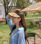 재질이 그런 재질이라 조금 삐뚠감이 없지 않아 있는데 이건 제품 특성상 어쩔수 없을것 같아요~ 예뿌고 좋... REVIEW - 스타일티바