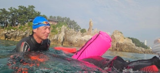 주식회사 수영사랑 9월 베스트리뷰 | 색깔이 쨍하고 예뻐요 늘 쓰던거입니다. 이번에는 친구 선물로. 준비했어요10월 베스트리뷰 - 주식회사... 