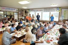 [세계로컬핫뉴스]동회, 관내 경로당 삼계탕 나눔 봉사 실시