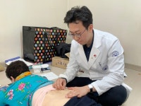 자생한방병원, 강남구 세곡동 경로당 한방 순회진료 실시