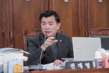 권재형 도의원, 경기도 도로 안전을 위해 건설본부 노력 당부