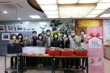 [세계로컬핫뉴스] 전북·전주시약사회, 취약계층 노인 100명에게 반찬 후원