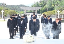 광주 북구의회, 오월의 희생 영령 참배