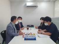 경기도의회 이병길·정경자 의원, 남양주시 퇴계원중학교... 이병길·정경자 의원,  남양주시 퇴계원중학교 그린스마트미래학교 사업 추진 계획 청취