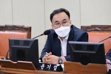윤기섭 서울시의원, “버스는 시민을 위한 것” 윤기섭 서울시의원,  “버스는 시민을 위한 것”