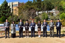 하윤수 교육감 4일 부산전자공고 명상 숲 완공식 축하