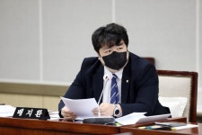 배지환 수원특례시의원, 상습위반 노래연습장에 대한 규제 강화 제안