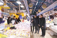 인천광역시 중구의회, 설 명절 맞이 전통시장 방문 인천광역시 중구의회,  설 명절 맞이 전통시장 방문