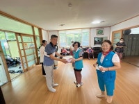 갈산2동 주민자치회, 사랑의 복달임 행사 개최 지역 내 경로당에 복숭아 전달 갈산2동 주민자치회, 사랑의 복달임 행사 개최  지역 내 경로당에... 