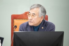 김시용 경기도의원, 자치행정국 대상 상세한 사업설명 주문