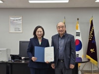 서울시의회 이새날 의원, 교육 환경개선 공로 압구정중학교 감사장 수상