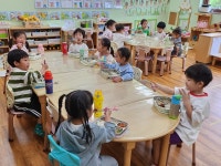 이천시 건강한 어린이집 급식환경 조성을 위한 ‘임금님표 이천 쌀 지원 사업’실시 이천시 건강한 어린이집 급식환경 조성을 위한  ‘임금님표... 
