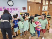 산마루초등학교병설유치원, ‘인성뿜뿜 산마루 시장놀이’ 개최 산마루초등학교병설유치원,  ‘인성뿜뿜 산마루 시장놀이’ 개최