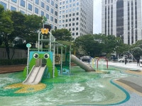 “대형 워터파크 안 부럽네” 종로구 첫 어린이 물놀이장 ‘연지물놀이터’ “대형 워터파크 안 부럽네”   종로구 첫 어린이 물놀이장 ‘연지물... 