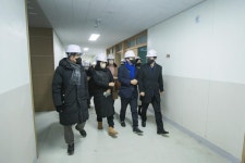 신미숙 의원, 화성 신동중학교 개교 준비상황 현장 점검!
