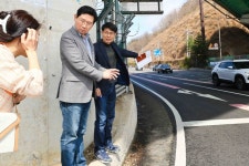 이상일 용인특례시장, 기흥중 신축공사 현장과 주변 도로 등 점검...“통학 안전에 필요한 것들 곧바로 조치”