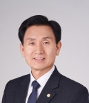 진안군의회 의장 동 창 옥＂세계타임즈 창간 18주년 축사＂