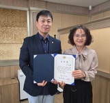 유영일 도의원, 귀인중학교 교육환경개선 공로로 감사장 수상