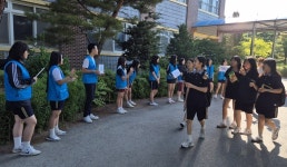 함현중학교, ‘학교문화 책임규약 실천’ 등굣길 캠페인 진행