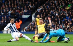 West Brom 3 Arsenal 1: Arsene Wenger has lost his players, Arsenal is a club split in two and there is no case for the defence... 