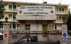 Super fit mum of two, 37, dies on Greek holiday after eating just ONE mouthful of raw chicken | The Irish Sun Super fit mum of... 