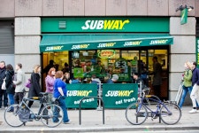 Here’s why the McDonald’s sign is yellow… and it makes a lot of sense | The Irish Sun Here’s why the McDonald’s sign is... 