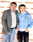 Ex-boxing world champ Ricky Hatton has become a grandad aged 39 | The Irish Sun Ex-boxing champ Ricky Hatton has become a grandad... 