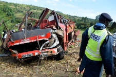 케냐삽55(kenya#55) | At least 55 killed including seven kids as 'overloaded and speeding' bus veers off the road in Kenya | The Irish Sun At least 55...
