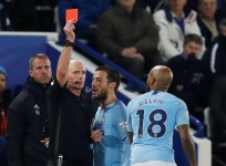 Mike Dean ready to brandish 100th red card.. and biggest victims Man City and Chelsea are up next | The Irish Sun Man City vs... 