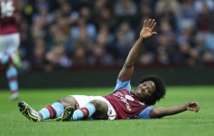 West Ham ready to sell misfit Carlos Sanchez for as little as £1million – The Irish Sun | The Irish Sun West Ham ready to sell... 