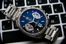 야밤에 늘 노트북과 함꼐 심심하면 찍게 되는 .. 17RS - TAG Heuer - TIMEFORUM