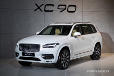 볼보 XC90 부분변경 출시, 가격은 8030만원부터 - 탑라이더 볼보 XC90 부분변경 출시, 가격은 8030만원부터